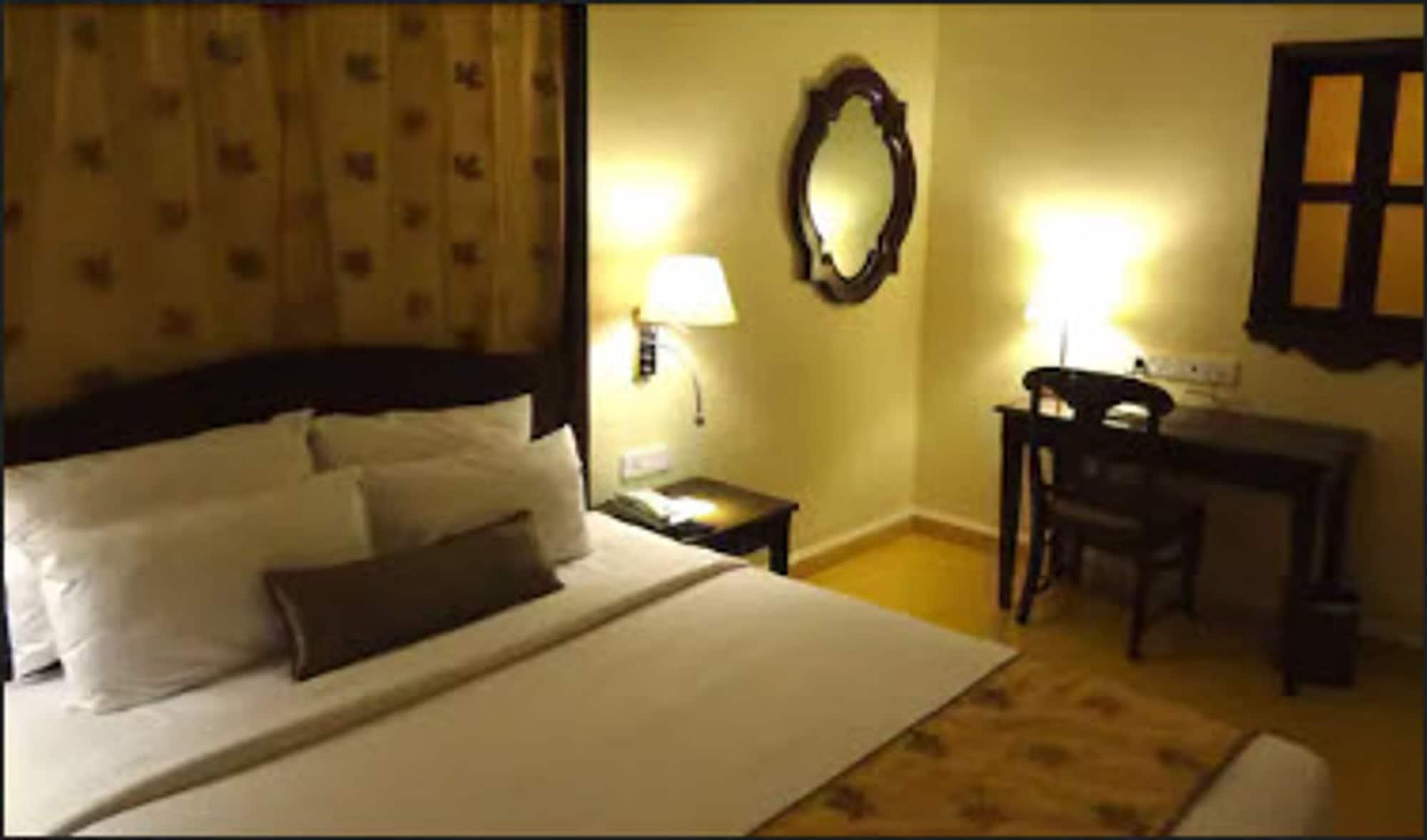 The Crown Goa Otel Panaji Dış mekan fotoğraf