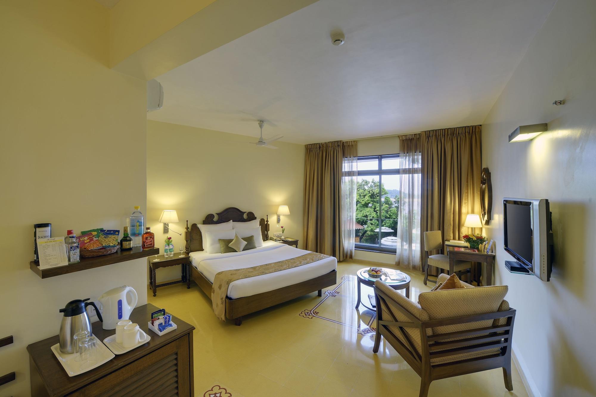 The Crown Goa Otel Panaji Dış mekan fotoğraf