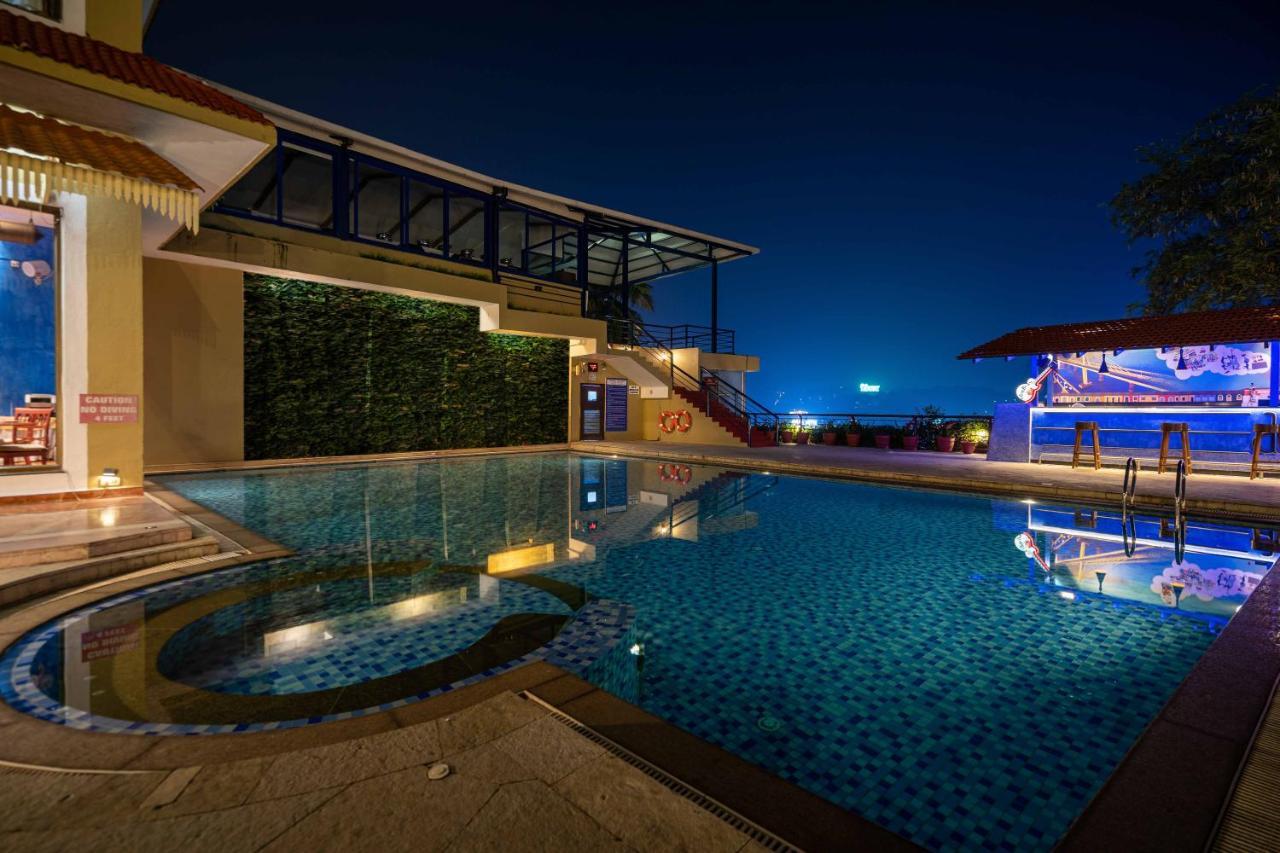 The Crown Goa Otel Panaji Dış mekan fotoğraf