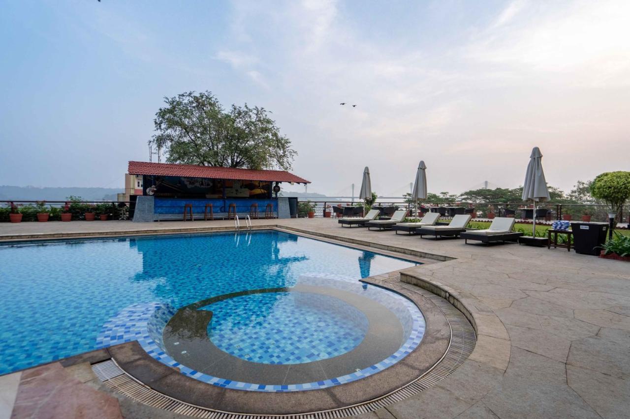 The Crown Goa Otel Panaji Dış mekan fotoğraf